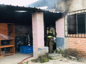 Bomberos de SJR sofoca incendio de casa habitación