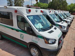 Recibe IMSS Querétaro 11 ambulancias