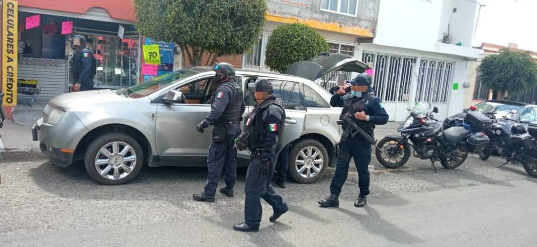 Cuatro detenidos por robo a comercio en Lomas del Pedregoso, San Juan del Río