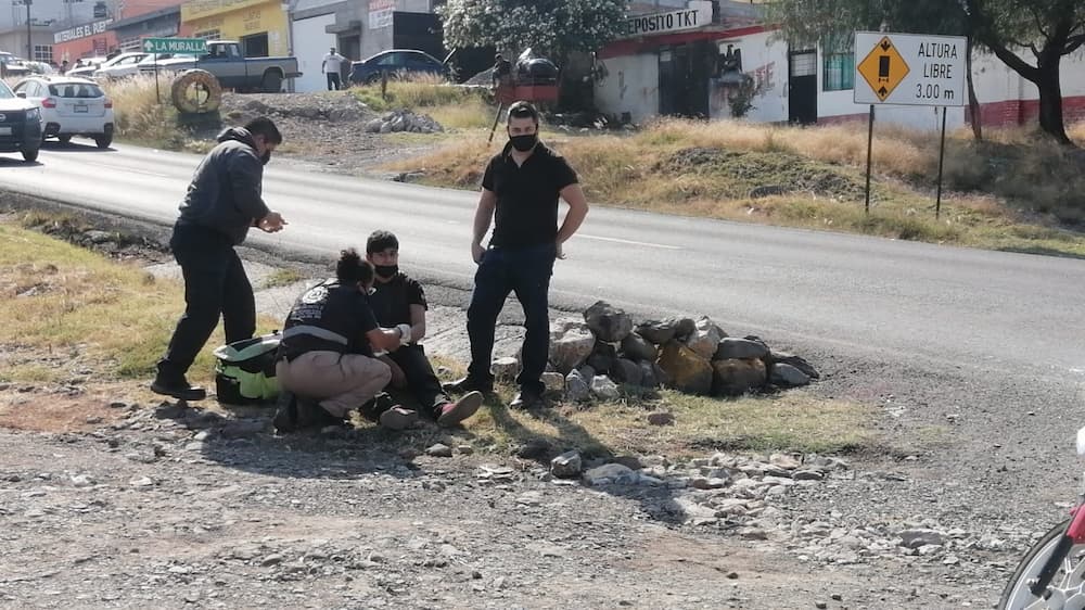 Encontronazo entre camioneta y motocicleta en Vista Hermosa, SJR