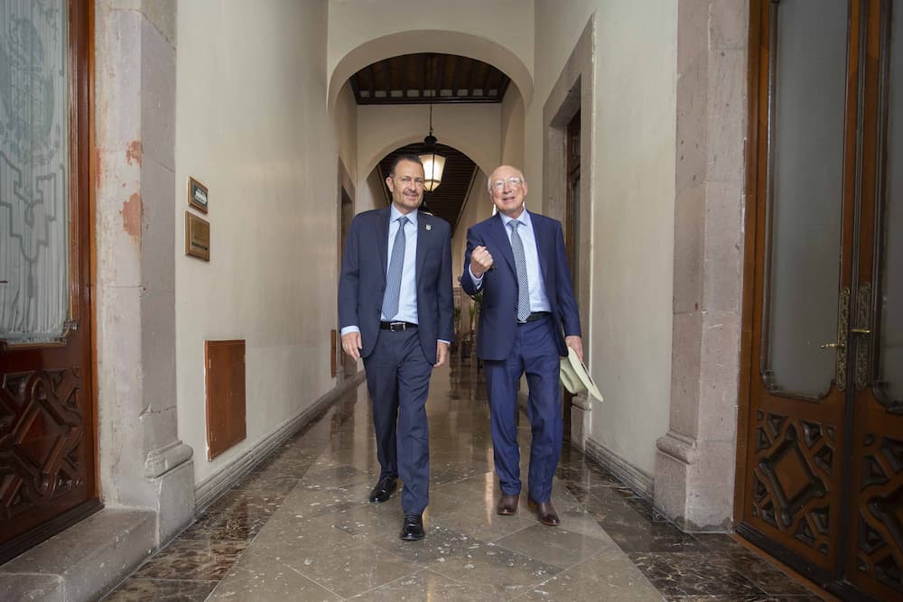 Reconoce Kenneth Salazar ventaja competitiva de Querétaro