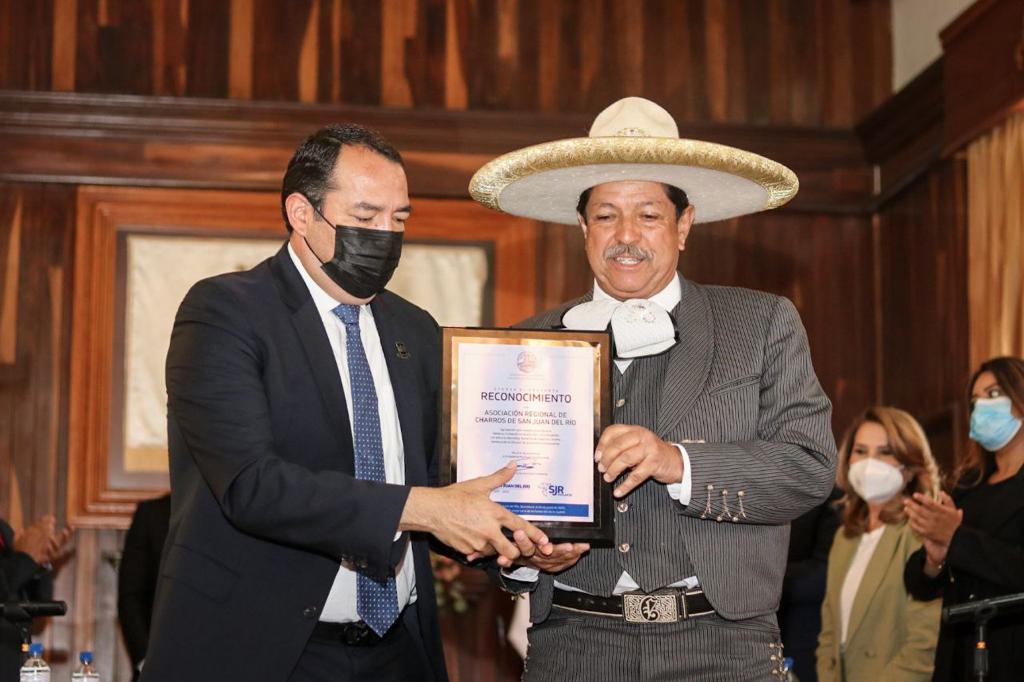 San Juan es tierra próspera, llena de oportunidades, ¡Viva San Juan del Río!: Roberto Cabrera Valencia  