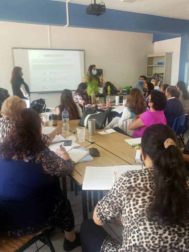 Capacita USEBEQ a maestros en materia de protocolos