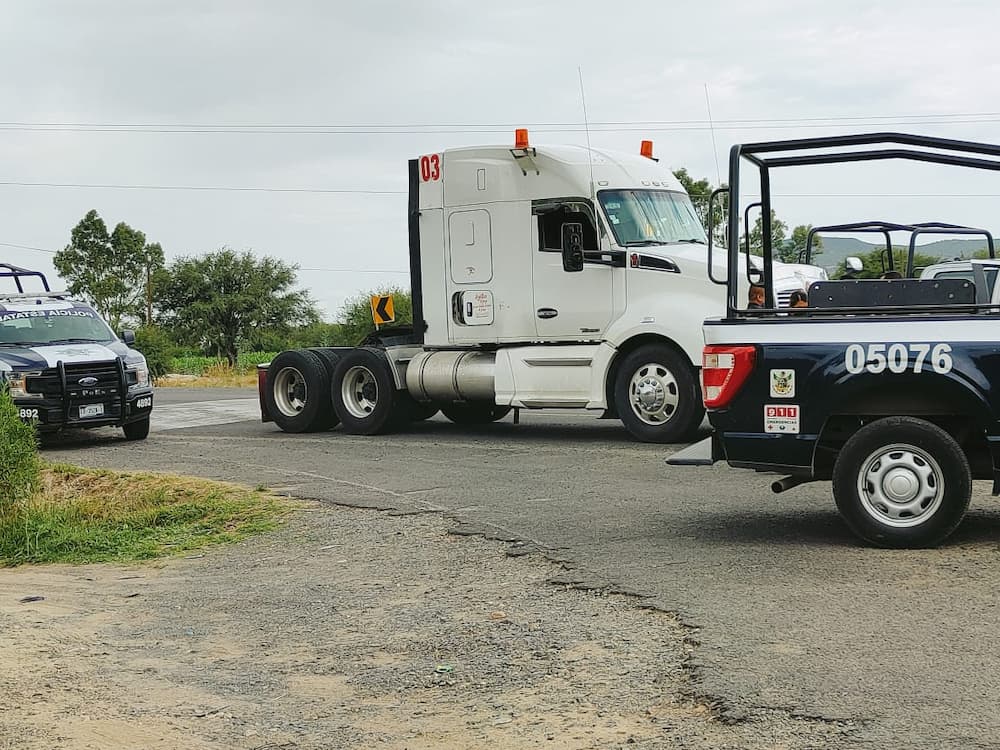 Camión robado en Guanajuato fue recuperado en San Juan del Río