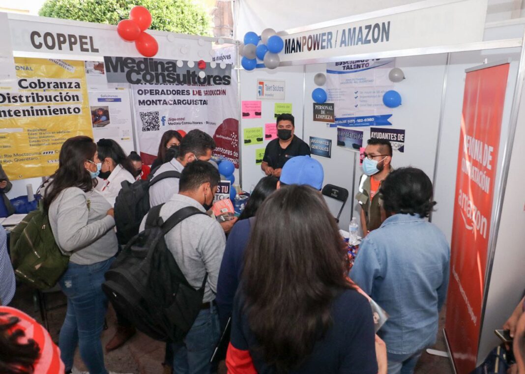 Roberto Cabrera encabeza Feria Nacional de Empleo para la inclusión de las juventudes