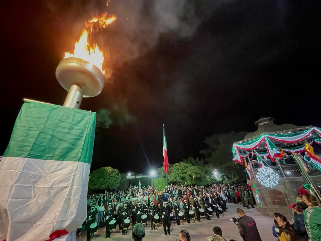 Conmemoran 212 Aniversario del Grito de Independencia en Tequisquiapan