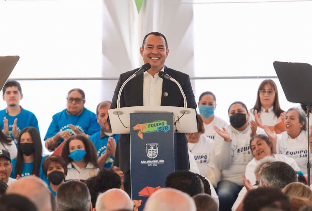 El tiempo de San Juan del Río es ahora y en equipo con Gobierno Estatal, sostiene Roberto Cabrera al rendir su Primer Informe ante ciudadanos