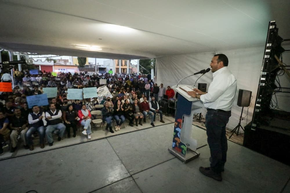 Juntos y en equipo con Gobierno Estatal se construye San Juan del Río, destaca Roberto Cabrera al concluir sus actividades del Primer Informe de Gobierno en zona Oriente