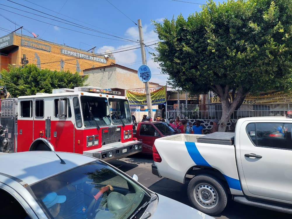 Movilización de cuerpos de emergencia por fuga de gas en el mercado 5 de Mayo en SJR