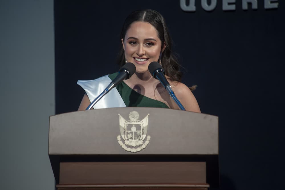 Proclaman a la Reina de las Fiestas de la Navidad 2022 en Querétaro