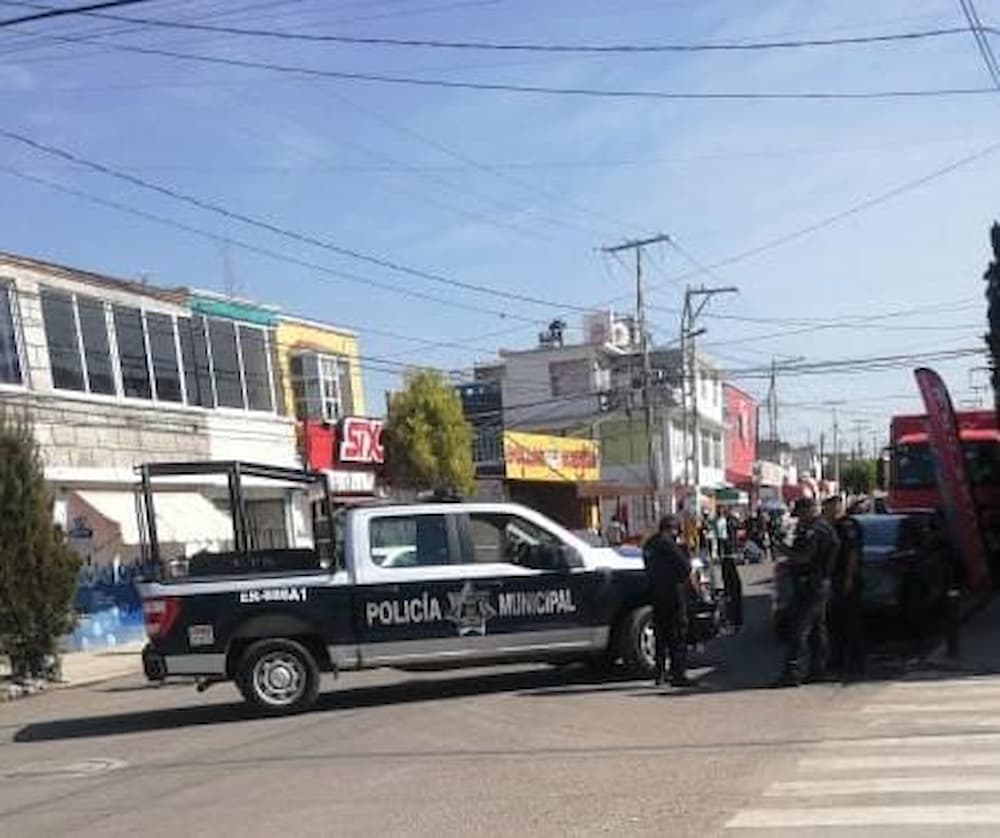 Niña de 13 años lesionada al ser impactada por auto en la colonia La Peña, SJR