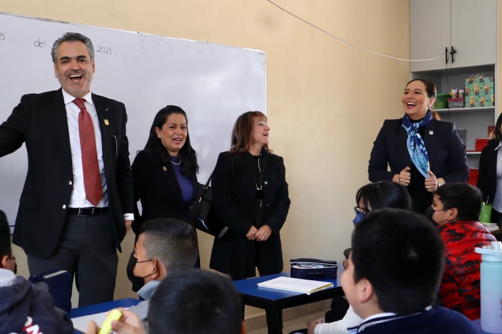 Entrega Oficial Mayor infraestructura educativa-1DF8-49A8-A46B-18E2E6345AB6 Entrega Oficial Mayor infraestructura educativa