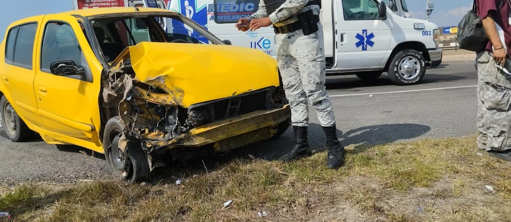 Menor de cuatro meses y mujer lesionados en percance sobre la autopista 45 San Juan del Río