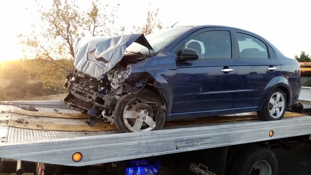 Auto se estrella contra vivienda y conductor pierde la vida en Amealco de Bonfil 1 Auto se estrella contra vivienda y conductor pierde la vida en Amealco de Bonfil