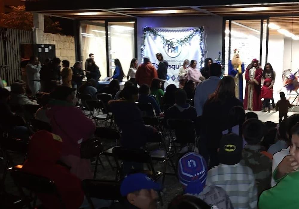 PAN tequisquiapense realiza convivencia con asistencia de los Reyes Magos