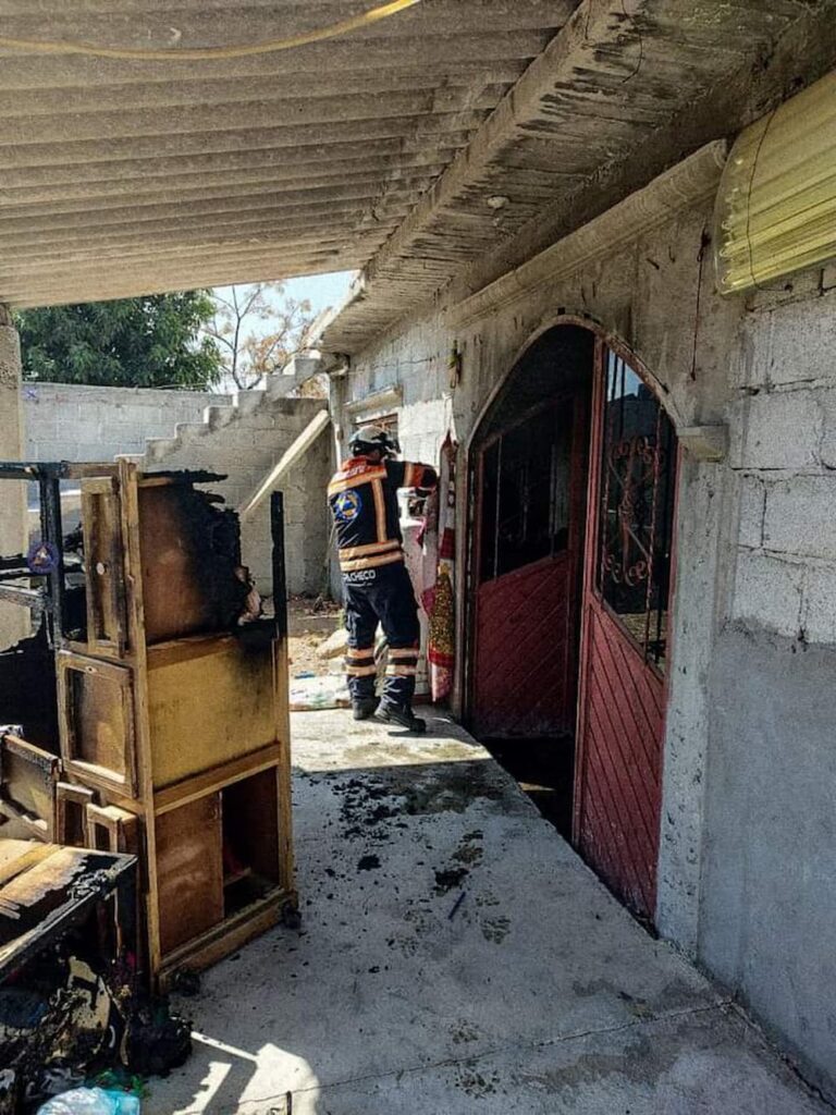 Incendio de casa moviliza a servicios de emergencia en El Marqués