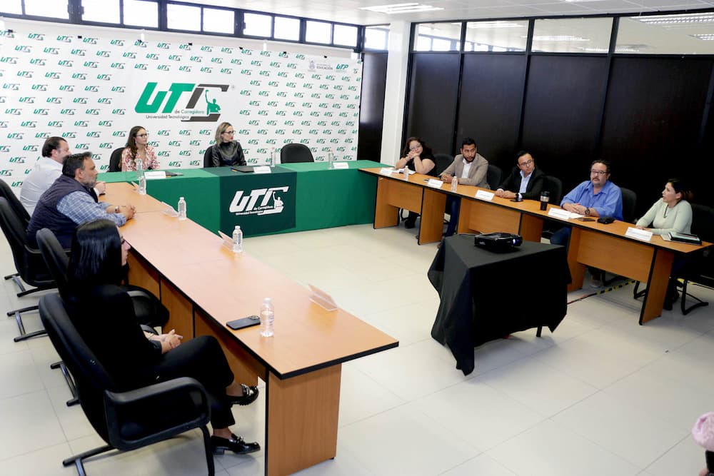 Firman UTC y Municipio de Ezequiel Montes convenio de colaboración