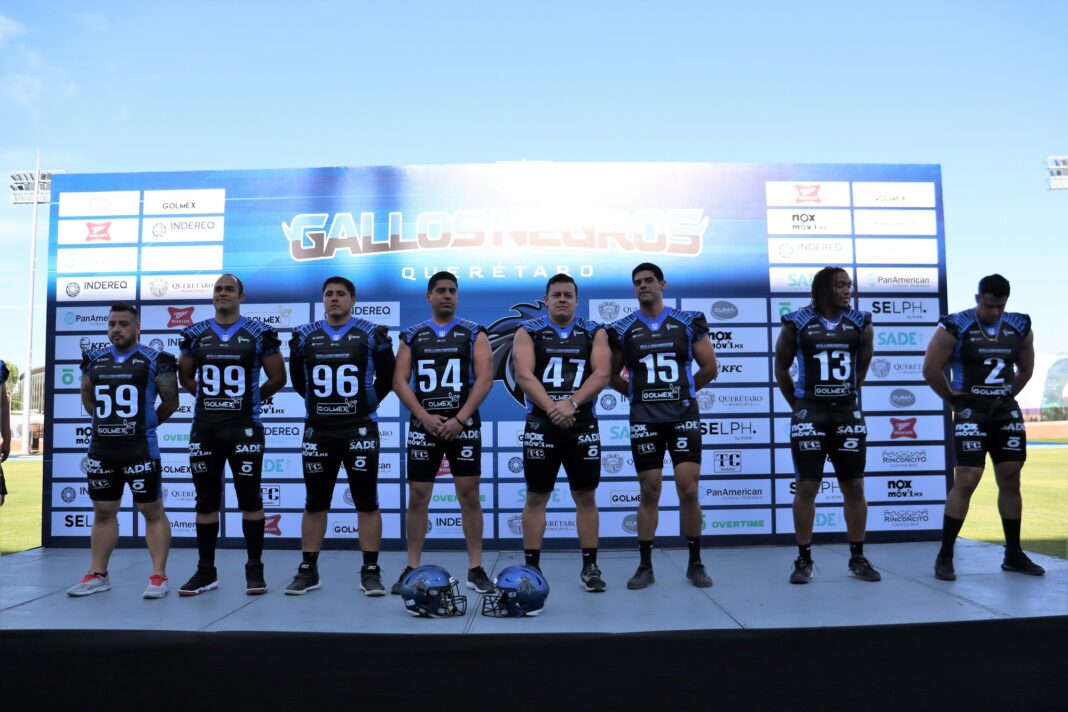 Asiste titular del INDEREQ a presentación de Gallos Negros de Querétaro