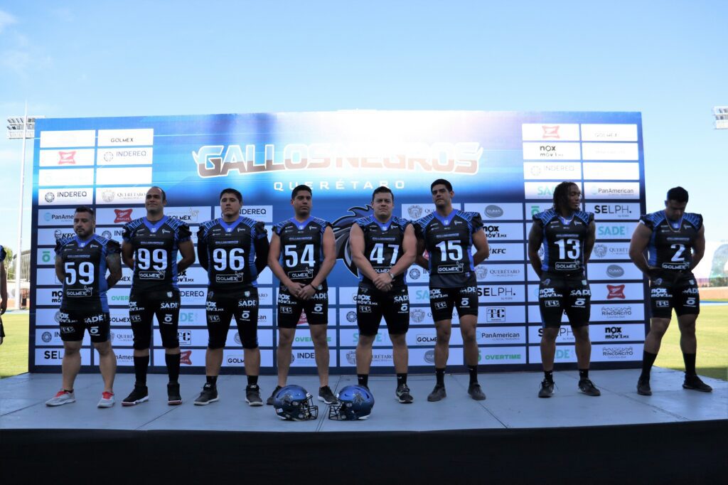Asiste titular del INDEREQ a presentación de Gallos Negros de Querétaro(13) (1) Asiste titular del INDEREQ a presentación de Gallos Negros de Querétaro
