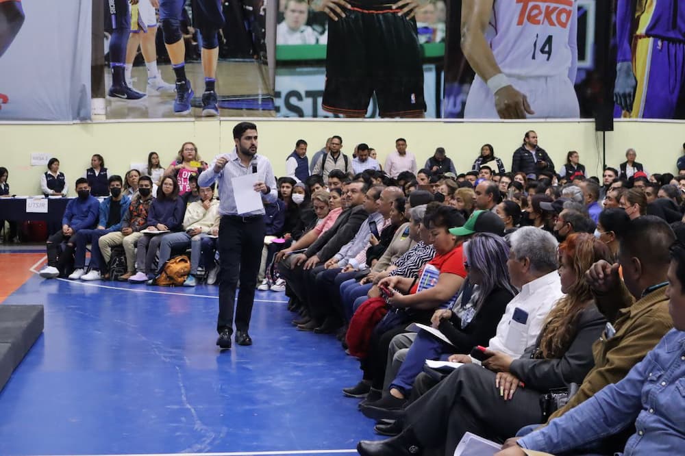Finaliza SEDESOQ entrega de becas y apoyos al sector social