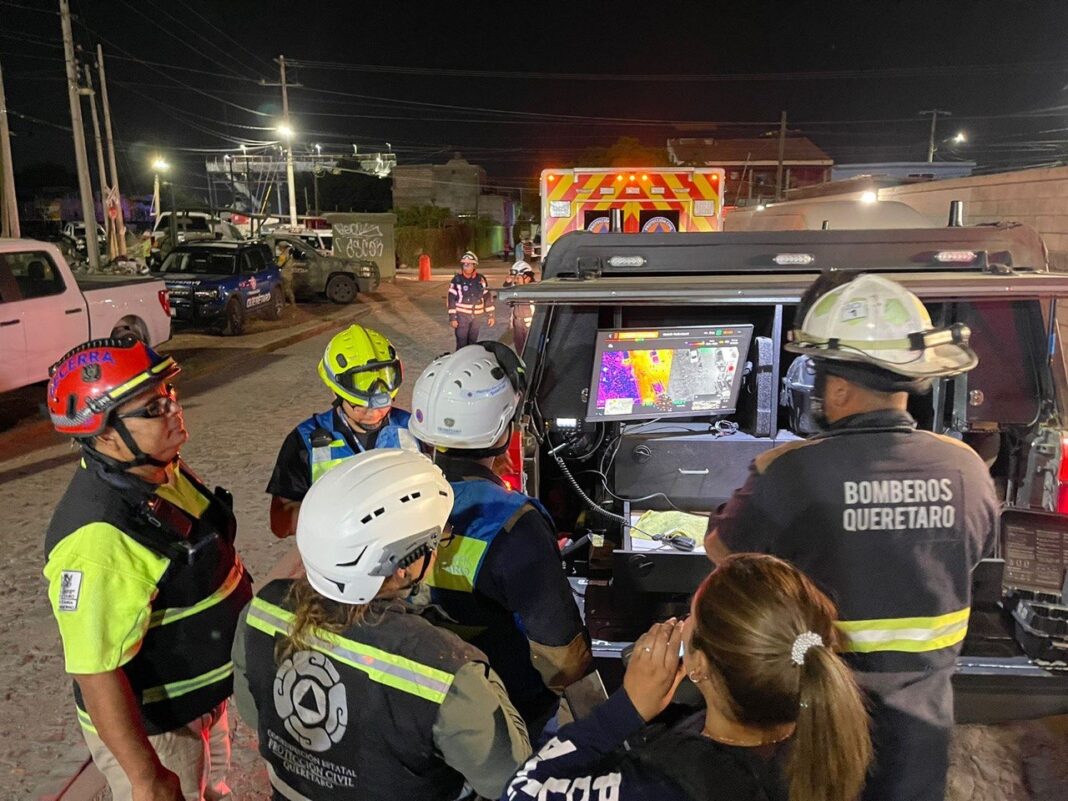 Se suma CEPCQ a operativo para la atención de incendio en contenedor ferroviario en Santa María Magdalena