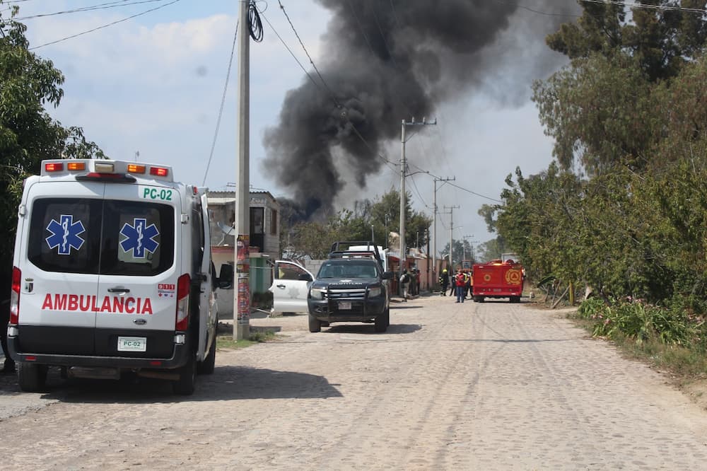 Daños materiales y 9 lesionados tras explosión de ducto de Pemex en Polotitlán