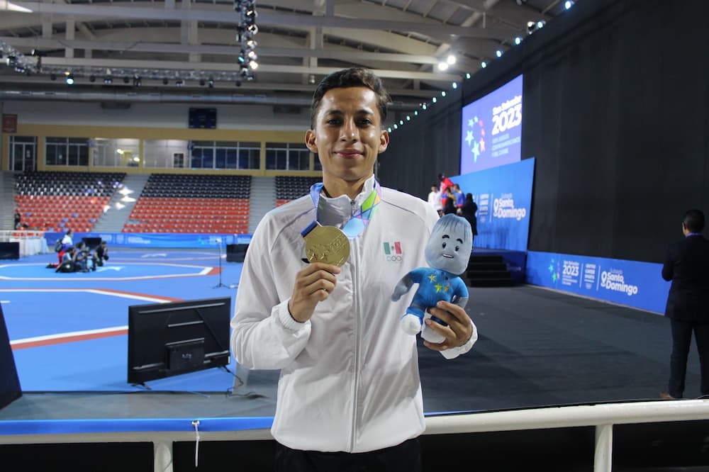 Alista taekwondoín queretano participación en Francia
