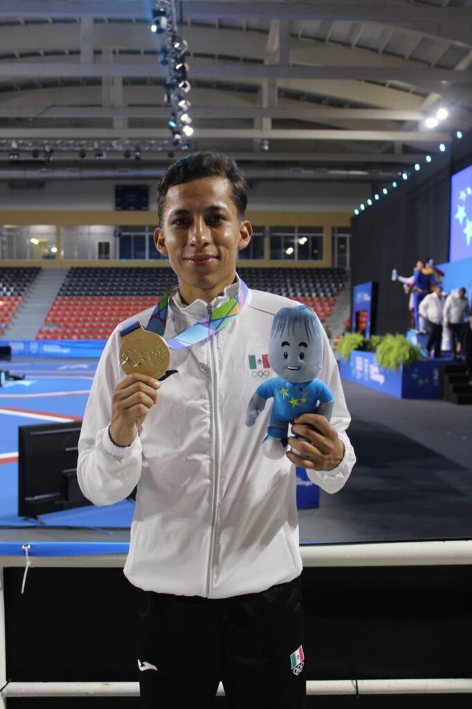 Taekwondoín queretano regresa a entrenamientos con el objetivo puesto en París 2024