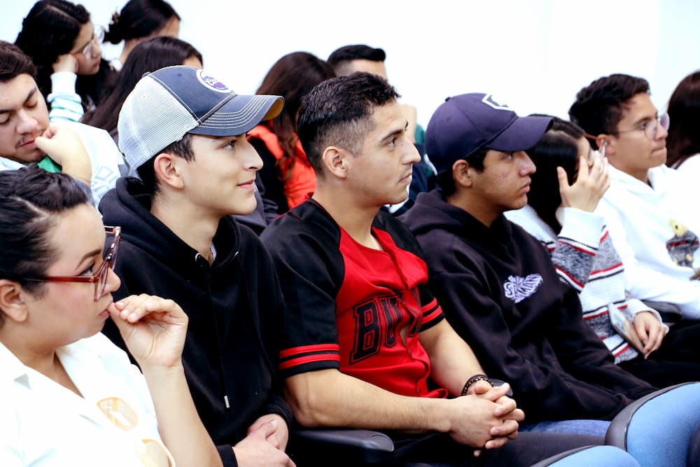 proponiendo una ruta para lograr un futuro cercano donde la energía provenga de fuentes renovables