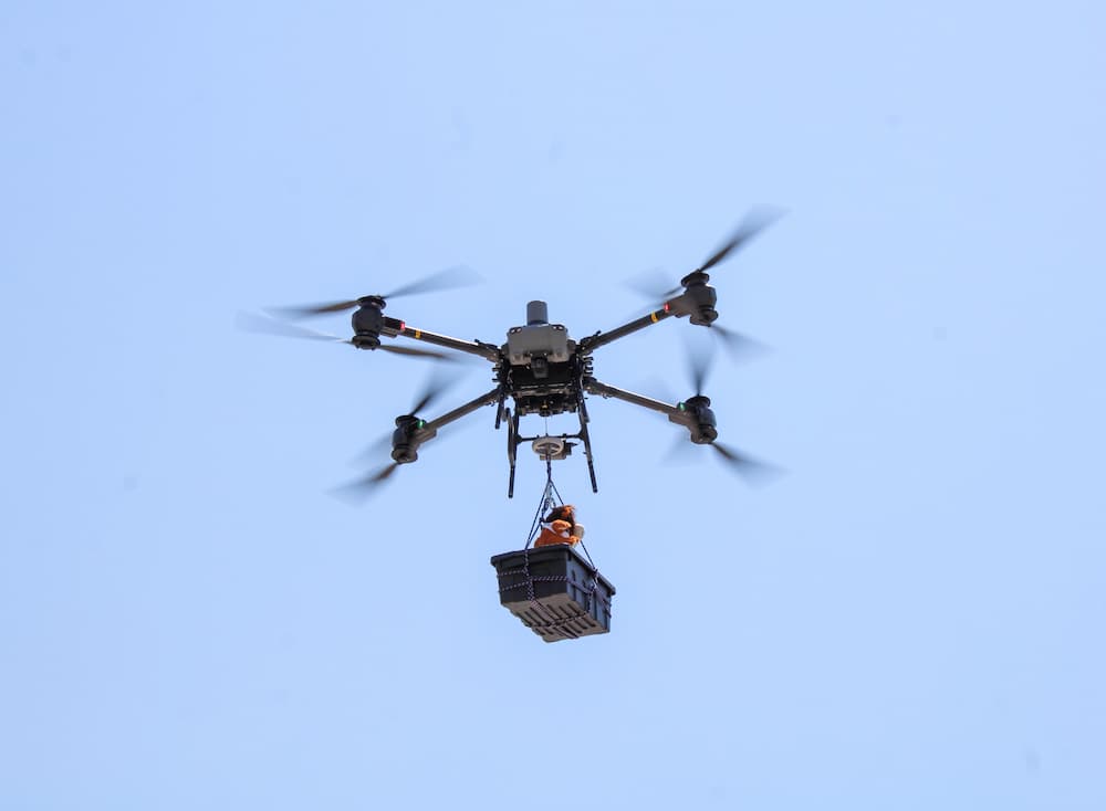 Presentan primer dron de paquetería en Querétaro