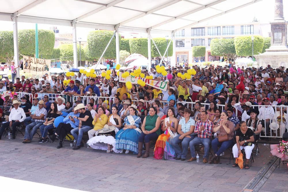 Arely Fernanda Ángeles es La Flor Más Bella del Campo de los festejos por el 493 Aniversario de la Fundación de SJR