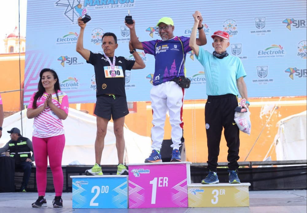 Más de mil 600 corredores en el Medio Maratón San Juan del Río 2024