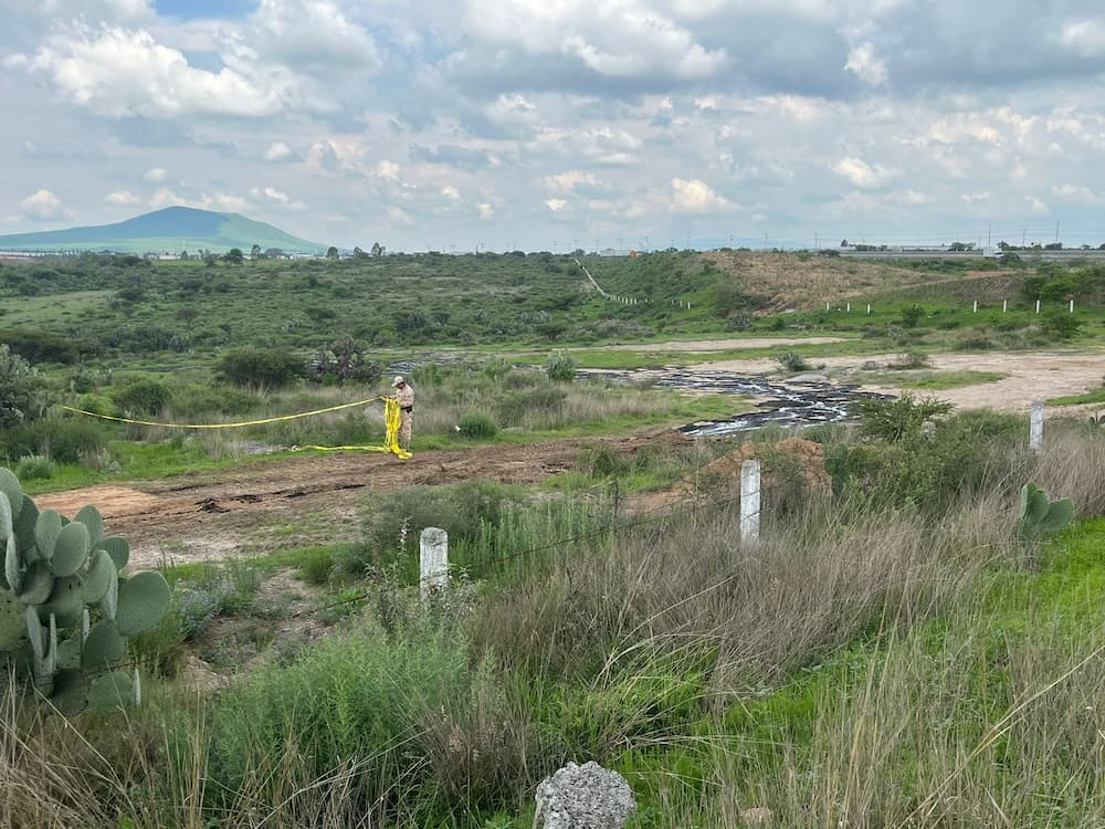 Grave daño ambiental por derrame de combustóleo de toma clandestina en San Juan del Río