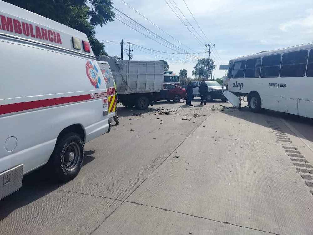 Fuerte accidente deja un lesionado en la autopista México-Querétaro, SJR