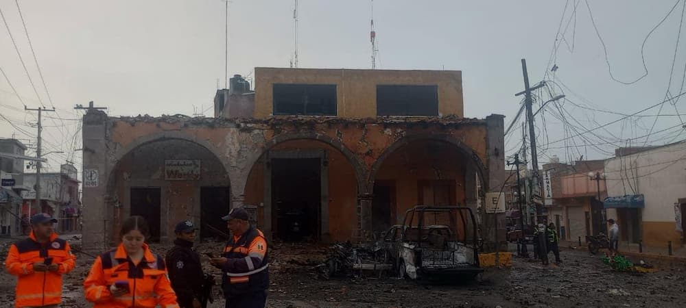 Estallan dos coche bomba en Guanajuato