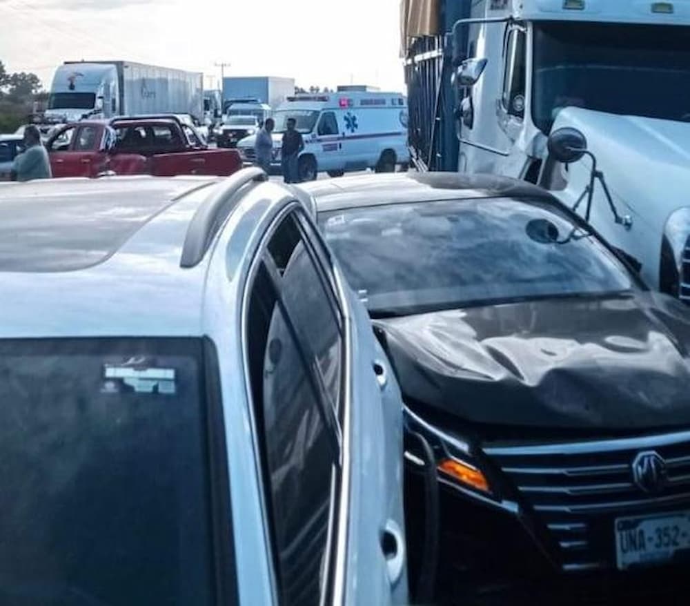 Choque múltiple en la autopista México-Querétaro provoca cierre parcial en Pedro Escobedo