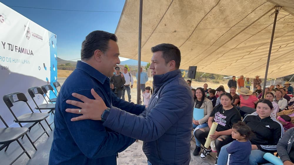 Entrega SEDESOQ obras sociales en cuatro comunidades de Huimilpan