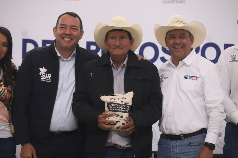 Entrega SEDEA maíz para consumo humano en San Juan del Río