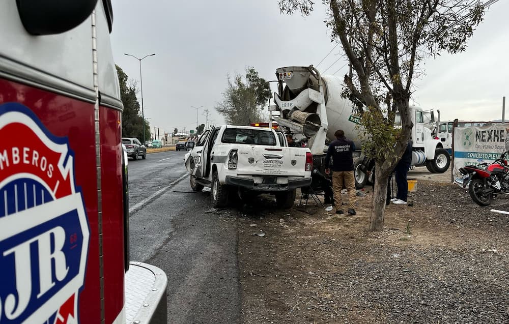 Accidente en la carretera San Juan del Río-Xilitla deja tres lesionados