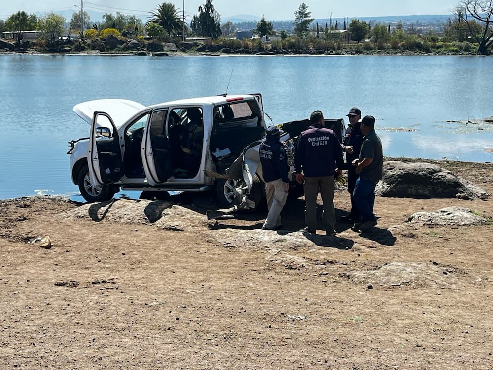 Explota pirotecnia en camioneta que participaba en cortejo fúnebre