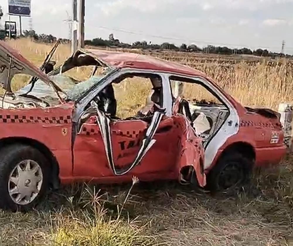 Fuerte accidente en autopista México-Querétaro deja dos lesionados