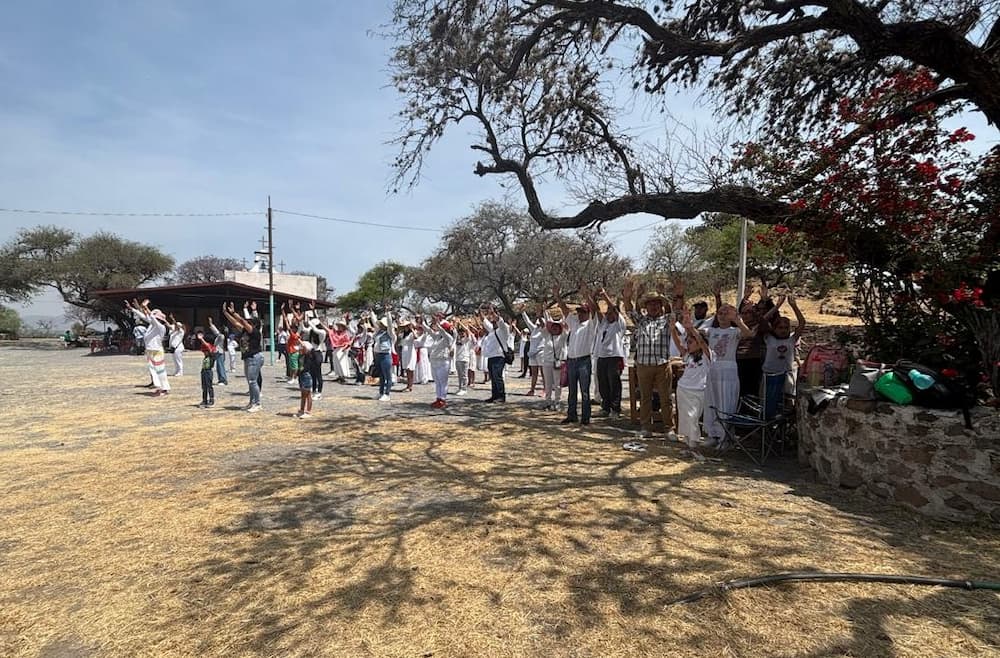 Renace el ritual ancestral de primavera en la pirámide del Barrio de la Cruz