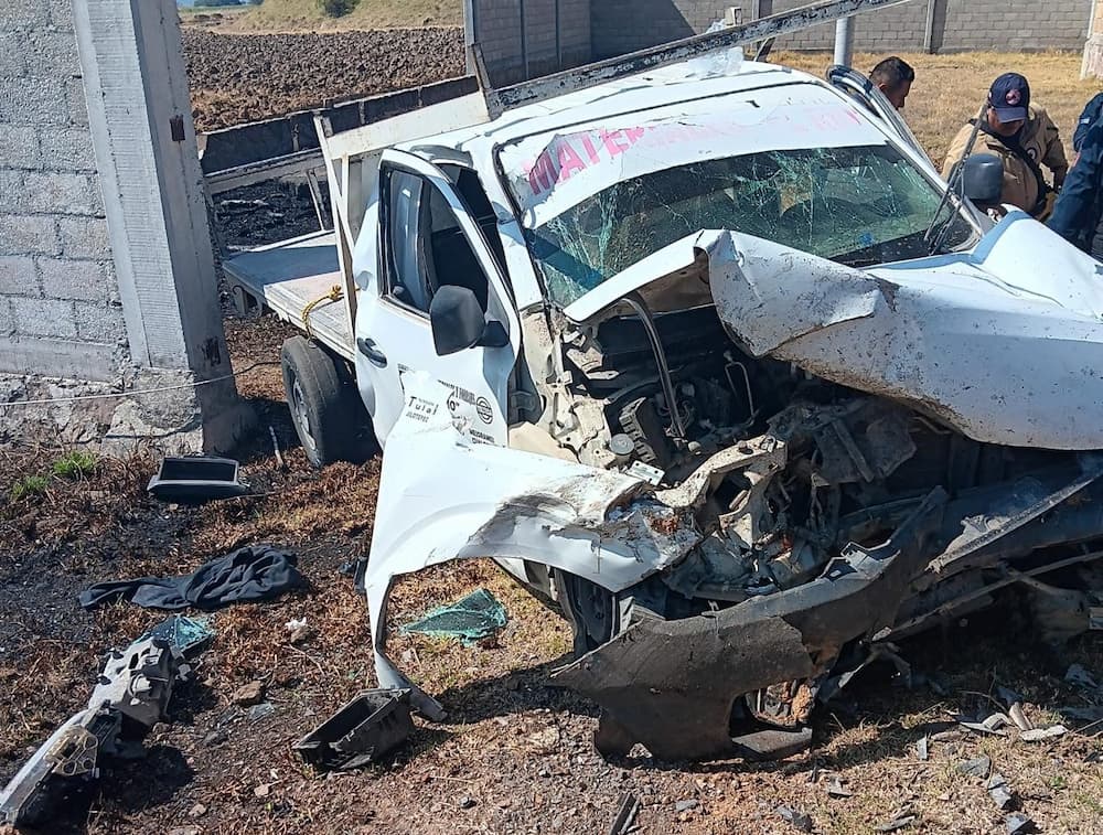 Menor de edad lesionado tras volcadura en la carretera a San Ildefonso Tultepec, Amealco 1 Menor de edad lesionado tras volcadura en la carretera a San Ildefonso Tultepec Amealco