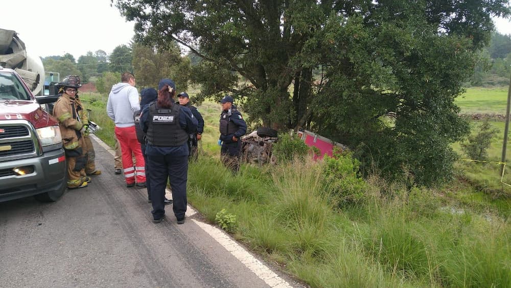 Deceso de mujer tras choque frontal en El Chamizal Amealco de Bonfil