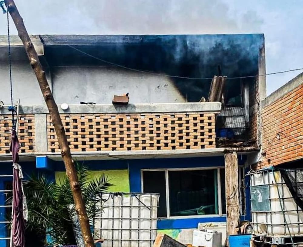 Incendio en vivienda moviliza a cuerpos de emergencia en San Juan del Río 1 WhatsApp Image 2025 06 11 at 1.52.46 PM 1