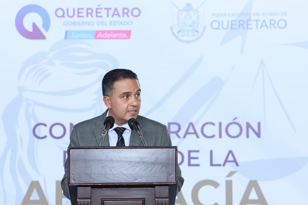 Autoridades conmemoran el Día del Abogado