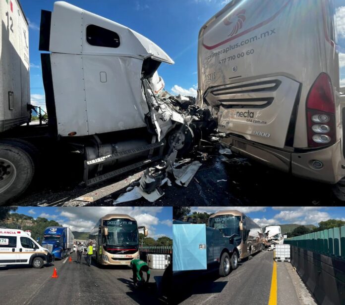 Impactante accidente entre tráiler y camión de pasajeros en la México ...