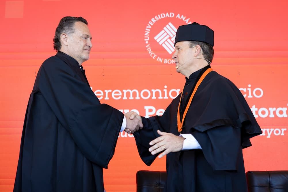 Atestigua Mauricio Kuri toma de protesta del Rector de la Anáhuac
