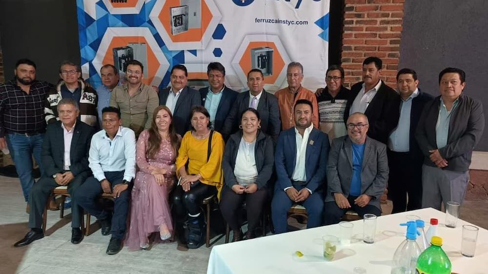Colegio de Ingenieros Mecánicos, Electricistas, Electrónicos y Profesiones Afines celebra su tercer aniversario en Cadereyta