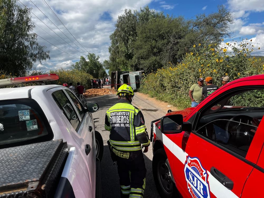 Una persona sin vida y 4 lesionados tras trágico accidente en camino La Valla-La Fuente, SJR